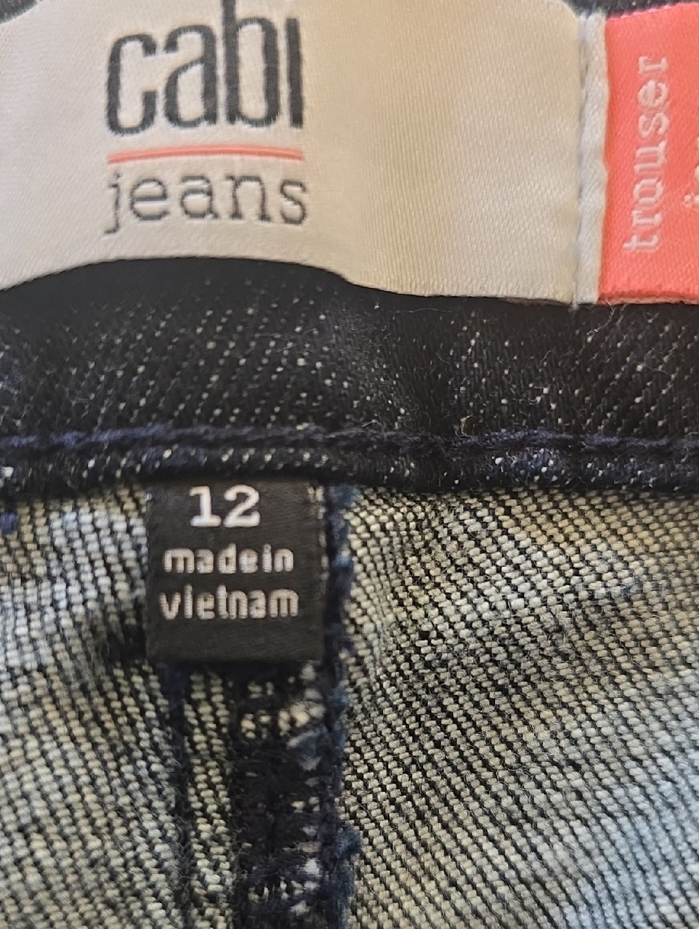 CAbi Trouser Jeans in Dark Indigo 12 - Picture 3 of 8
